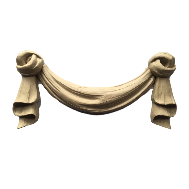Swag Colonial 4-3/4" H x 7-3/4 W x 7/8"