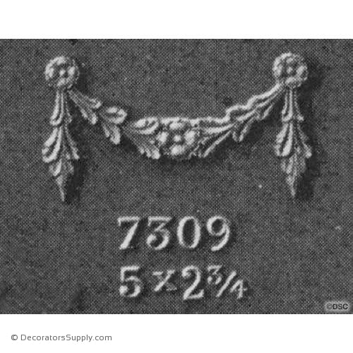 Swag-Colonial 2 3/4H X 5W - 1/4Relief-applique-onlay-for-furniture-woodwork-Decorators Supply